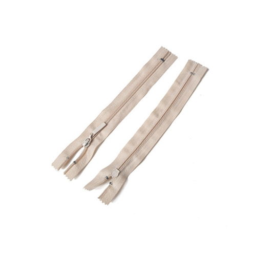 拉鏈 云飛拉鏈 在線(xiàn)咨詢(xún) 尼龍碼裝拉鏈高清圖片 高清大圖